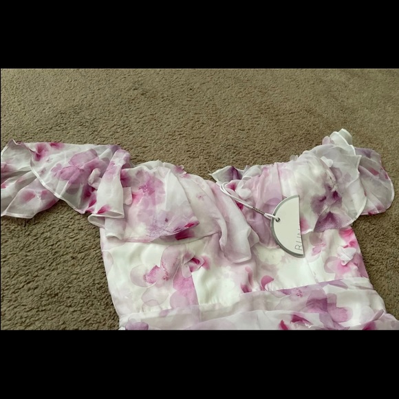 Fancy, fun dress - Picture 2 of 7